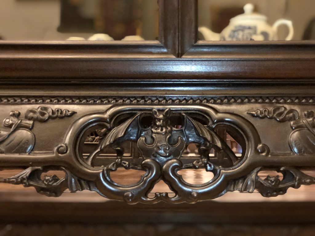 Tủ Chè Cẩn Ốc Đông Bích Tứ Bình