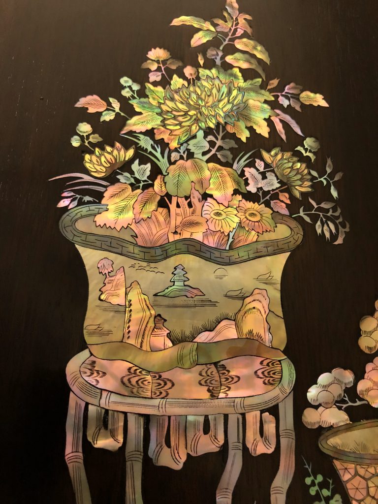 Tủ Chè Cẩn Ốc Đông Bích Tứ Bình