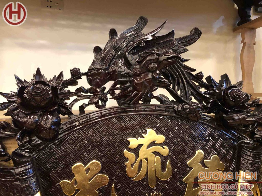 Hình ảnh Cuốn Thư Câu Đối Sơn Son Thiếp Vàng Chữ ( Đức Lưu Quang)