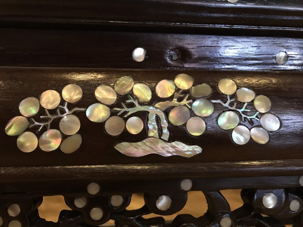 vách cẩn ốc sang trọng