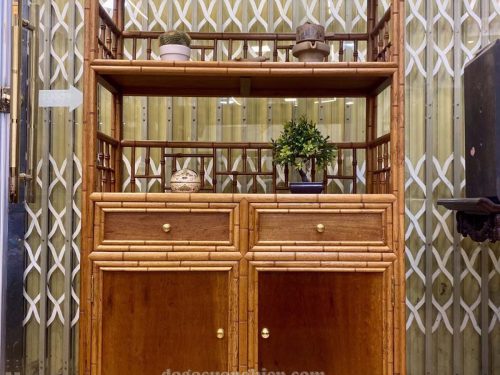 Tủ Bày Đồ Trơn Gỗ Gụ Tự Nhiên / mã số 204008