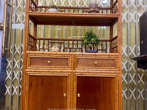 Tủ Bày Đồ Trơn Gỗ Gụ Tự Nhiên / mã số 204008